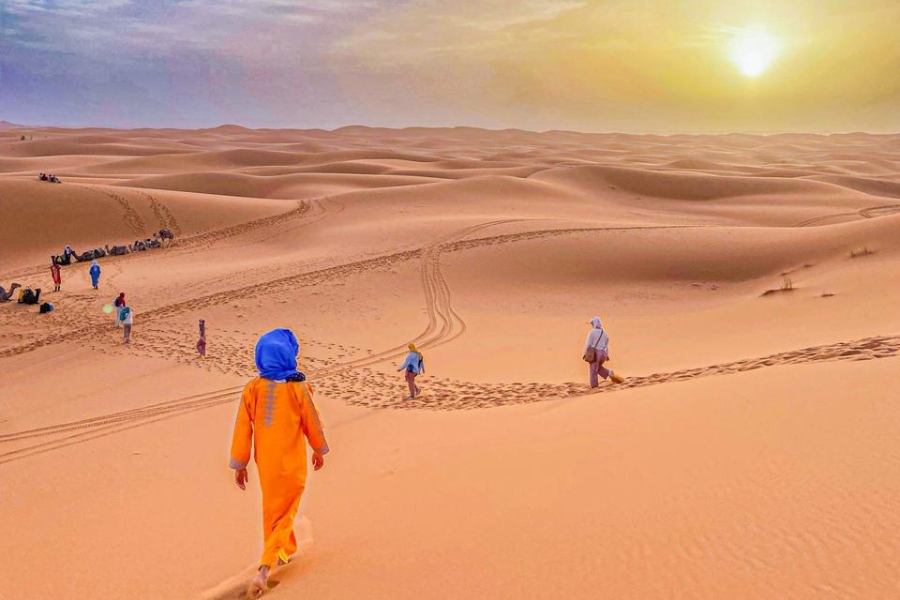 4 days desert tour from Marrakech, 4 days from marrakech to merzouga, Morocco desert tour 4 Days from Marrakech to and back to Marrakech.