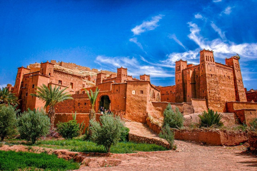 Best 2 Days tour Fes to Marrakech, Fes to Marrakech itinerary, 3 Days Morocco Desert tour from Fes to Marrakech via Sahara Desert.